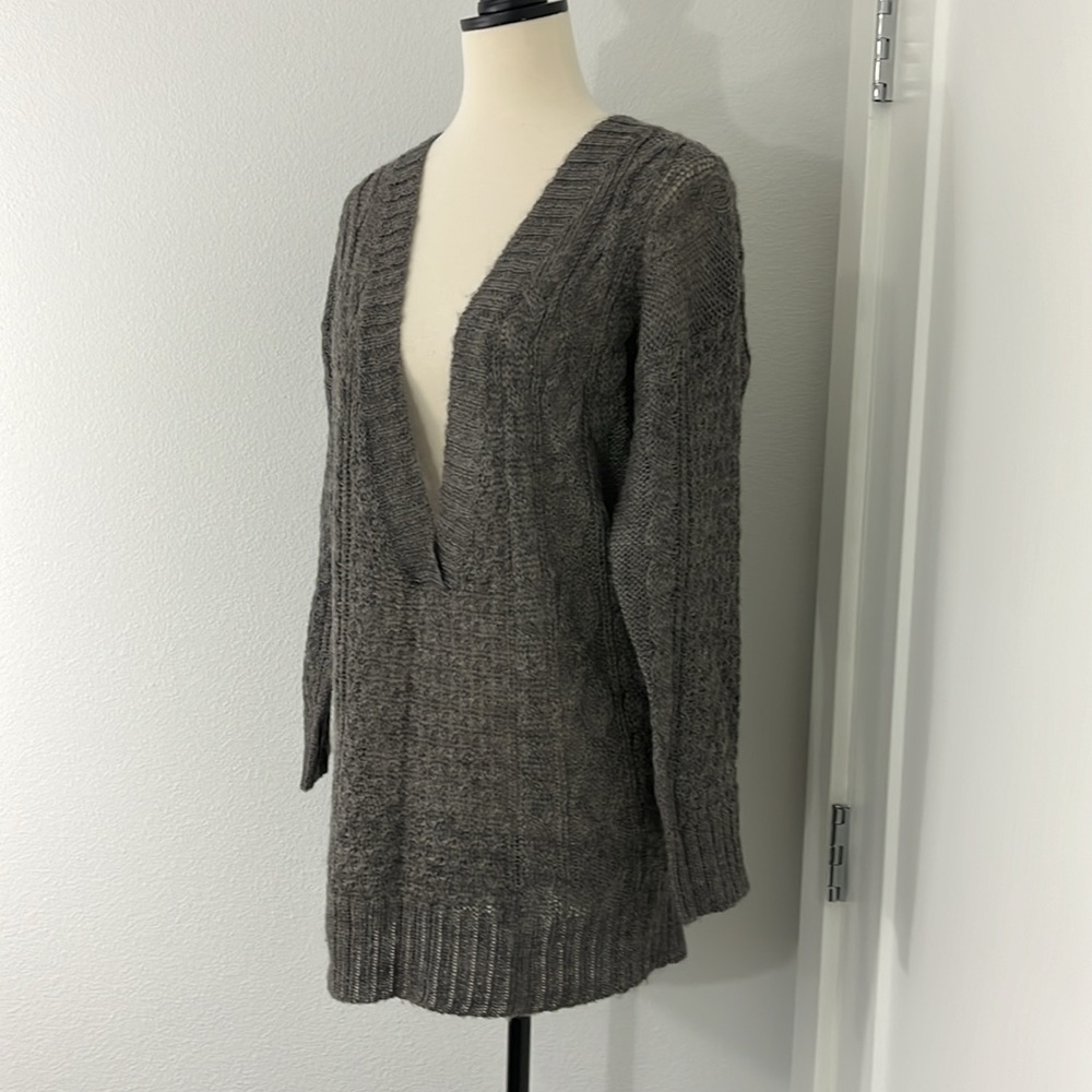 Joie XS Gray Lightweight Long Sleeve Open Weave Knit V-Neck Oversize Sweater - Picture 8 of 9